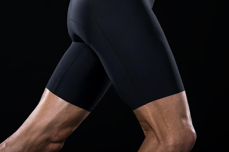 MENS_AERO_II_WHITE_TRISUIT_LEG_DETAIL-p-800