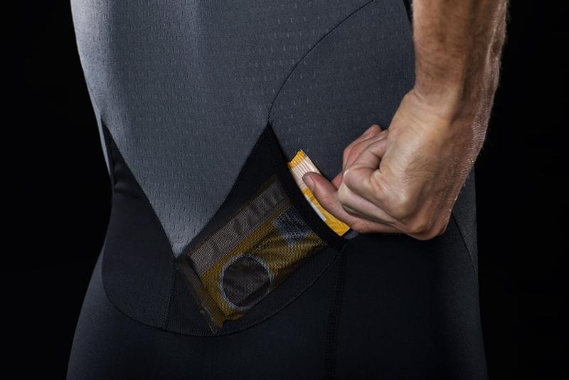 MENS_AERO_II_WHITE_TRISUIT_POCKET_DETAIL-p-800-1