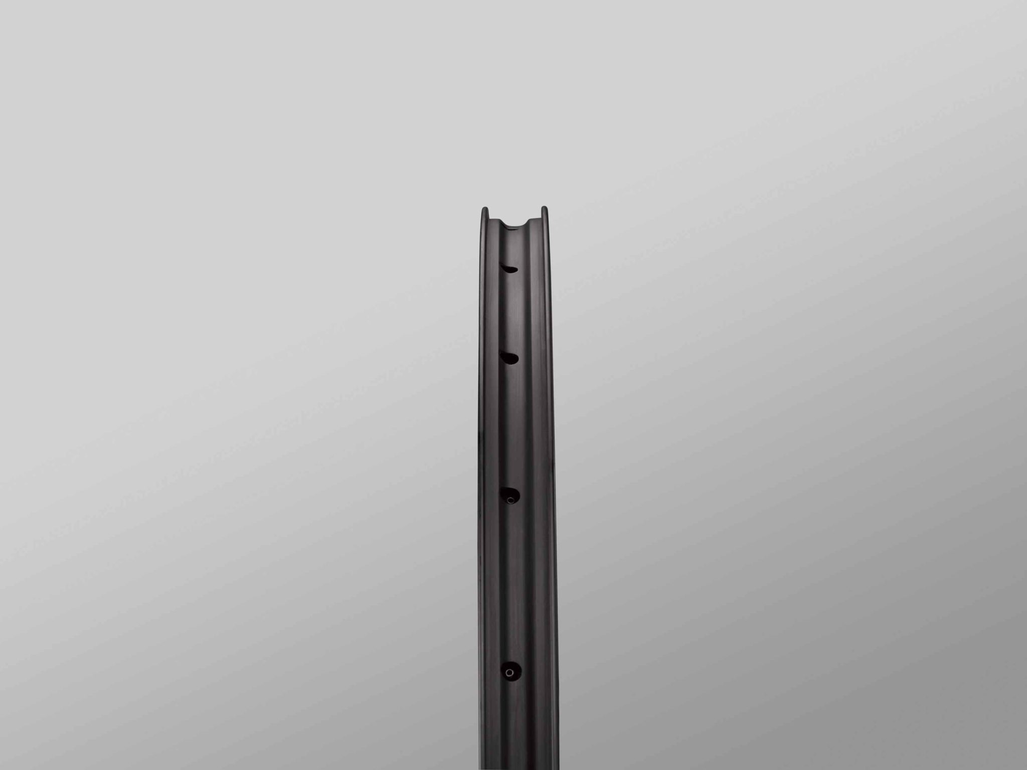 MY21_RSV_25_650b_RimBed_compressed-scaled-1