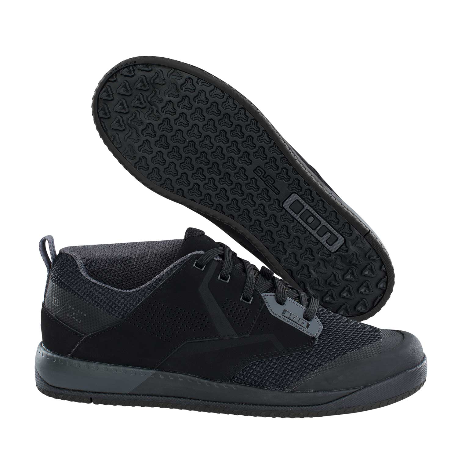 ION_23_47200-4371ION-Shoe-SCRUB-AMP900-blackfront