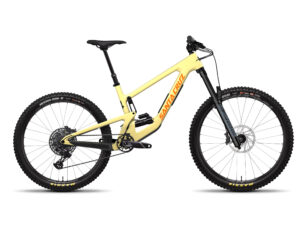 MY24_Nomad_C_R_GlossMarigoldYellow-scaled-1-300x225