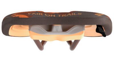 sqlab.sattel.611.ergowave.active.2.1.ltd_.fair_.on_.trails.BACK_.jpg