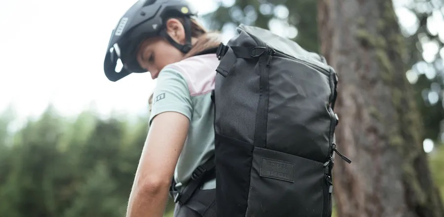 ION-guide-backpack-image-2